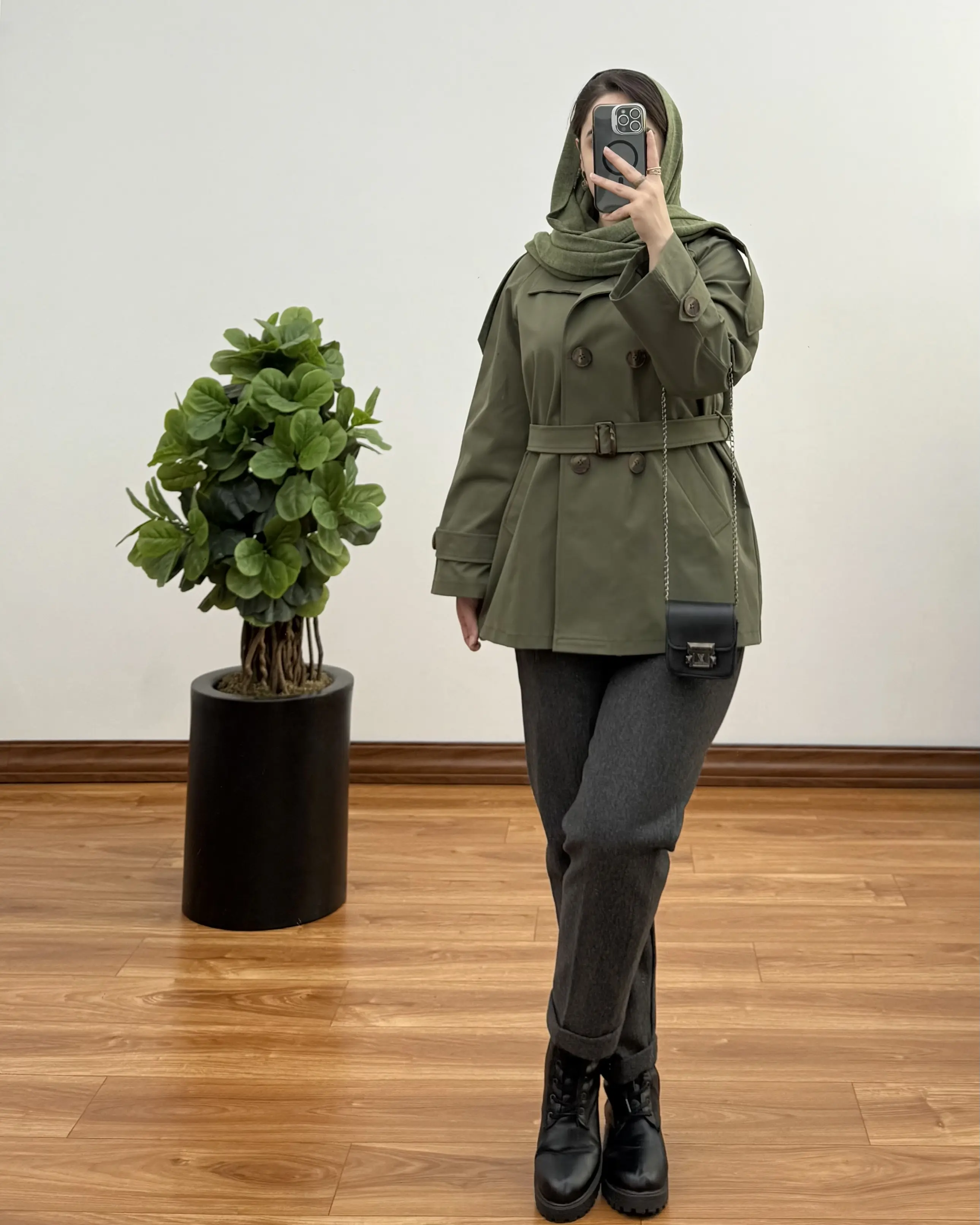 ترنچ کت برشکا